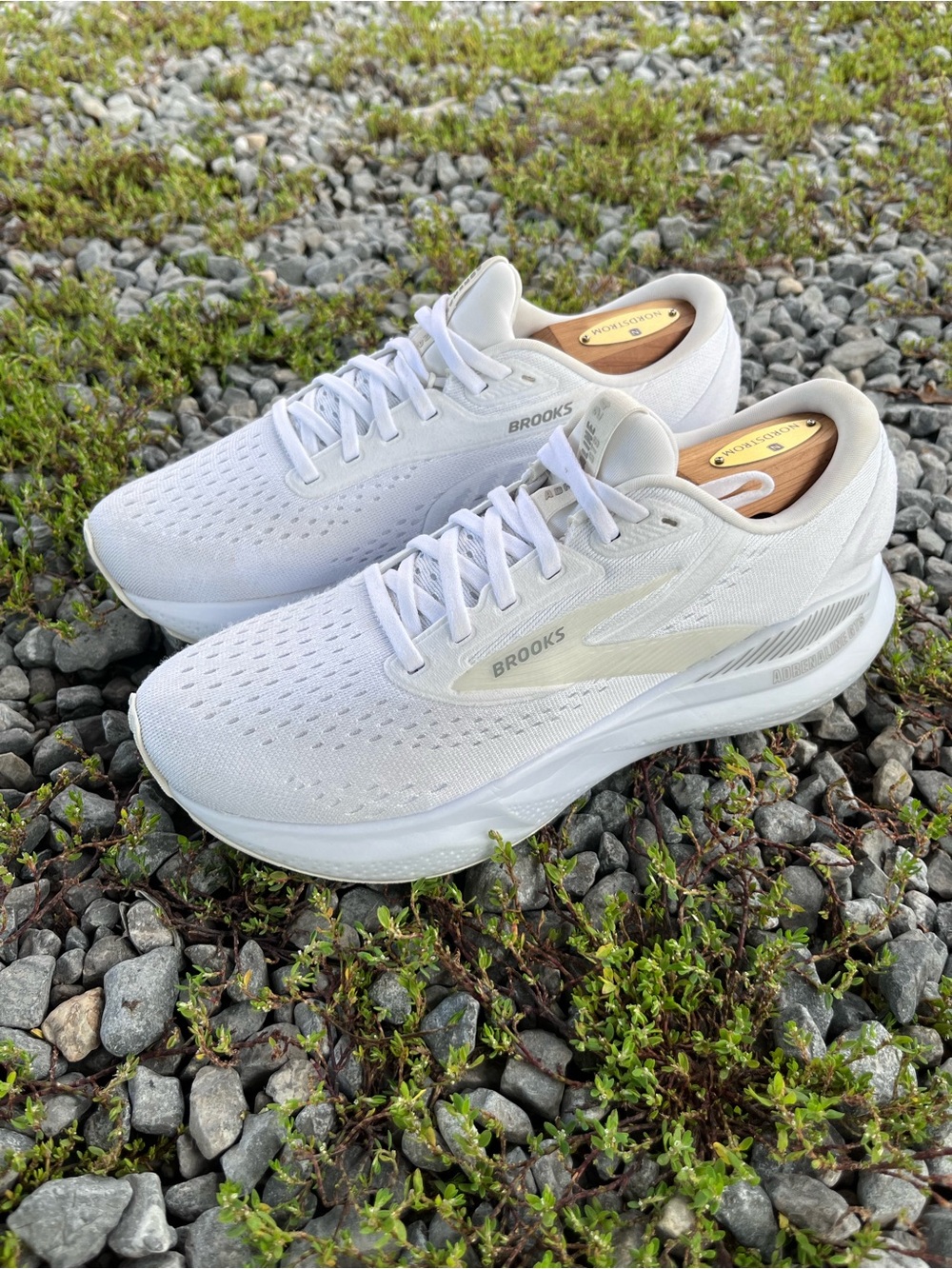 Brooks Adrenaline GTS 24
Comfort/Athletic
Medical Field Shoe
Size 8.5 for Women - Picture 5 of 10